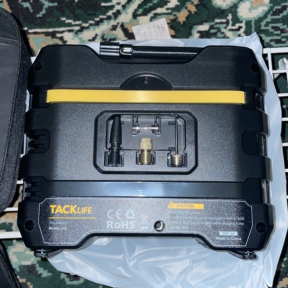 TACKLIFE A6 Car Tire Inflator 12V DC Portable Air Compressor Orange (NIB) - Picture 3 of 6